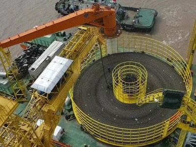 伊东新公司设备生产的中国最长海底线缆